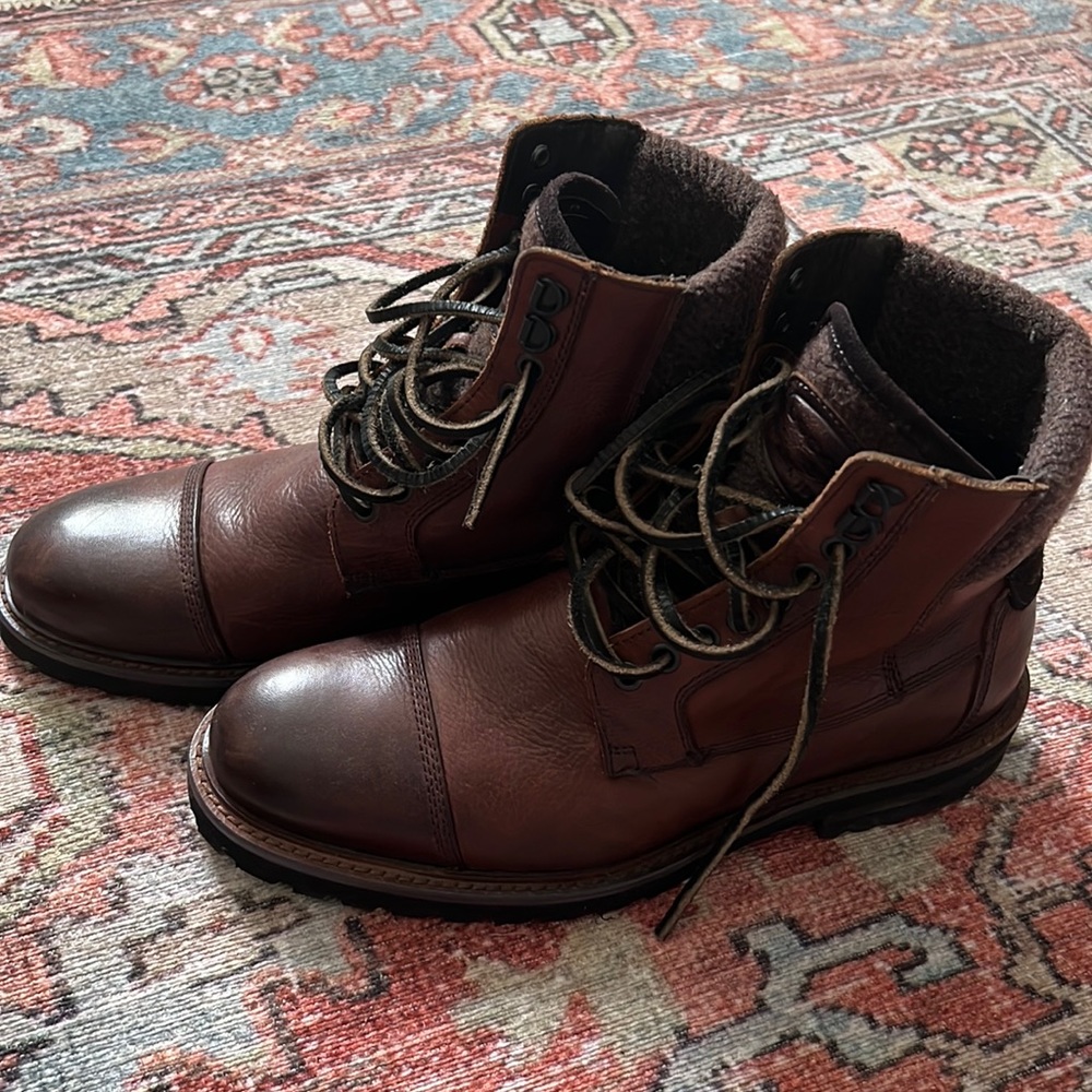 Dockers brown leather boots